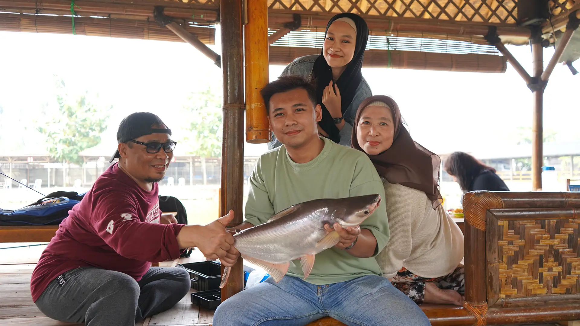 Serunya memancing di pemancingan Sepatan Tangerang!