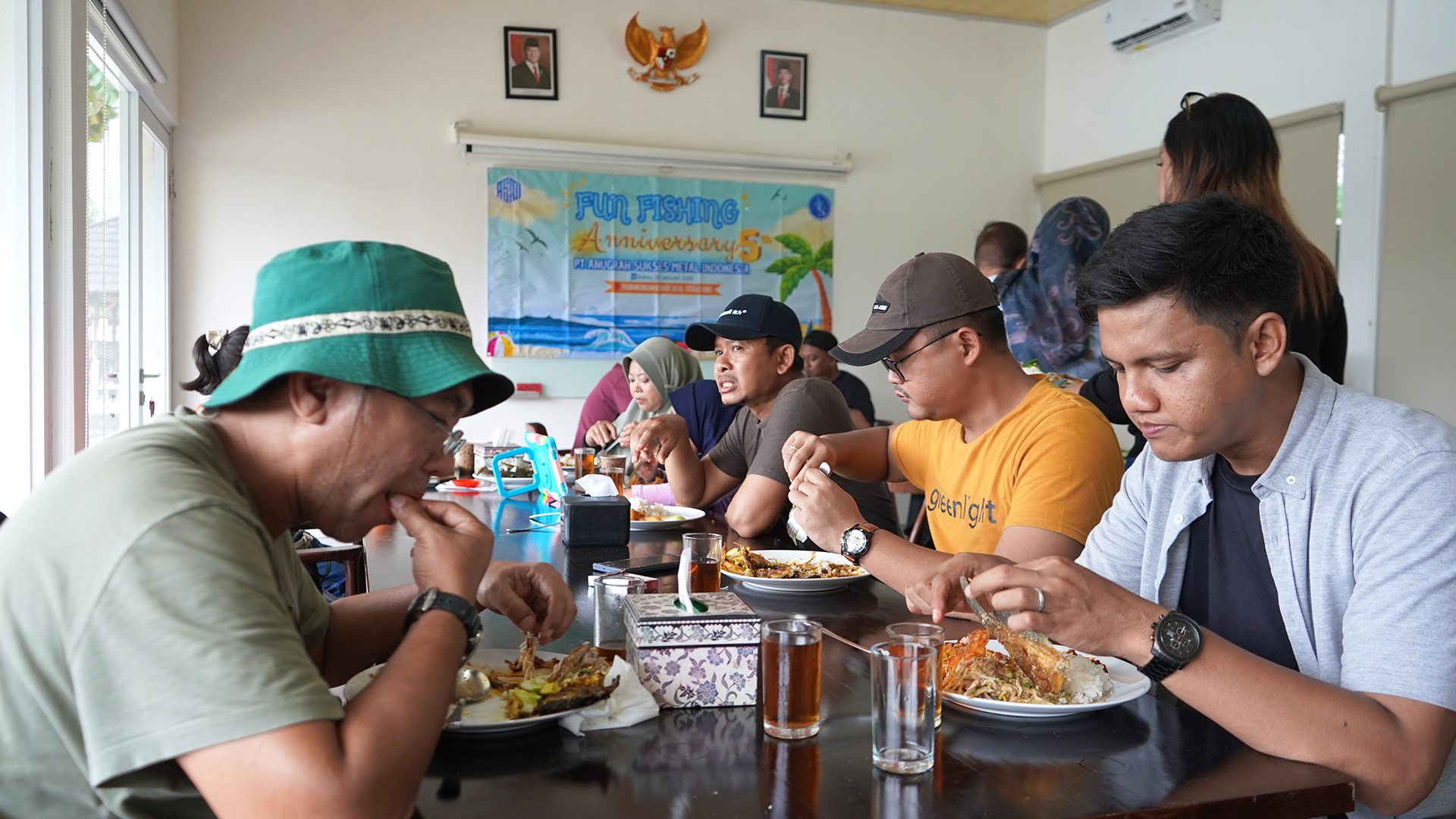 Merayakan Anniversary PT Anugrah Sukses Metai Indonesia di Pemancingan Keluarga Tangerang