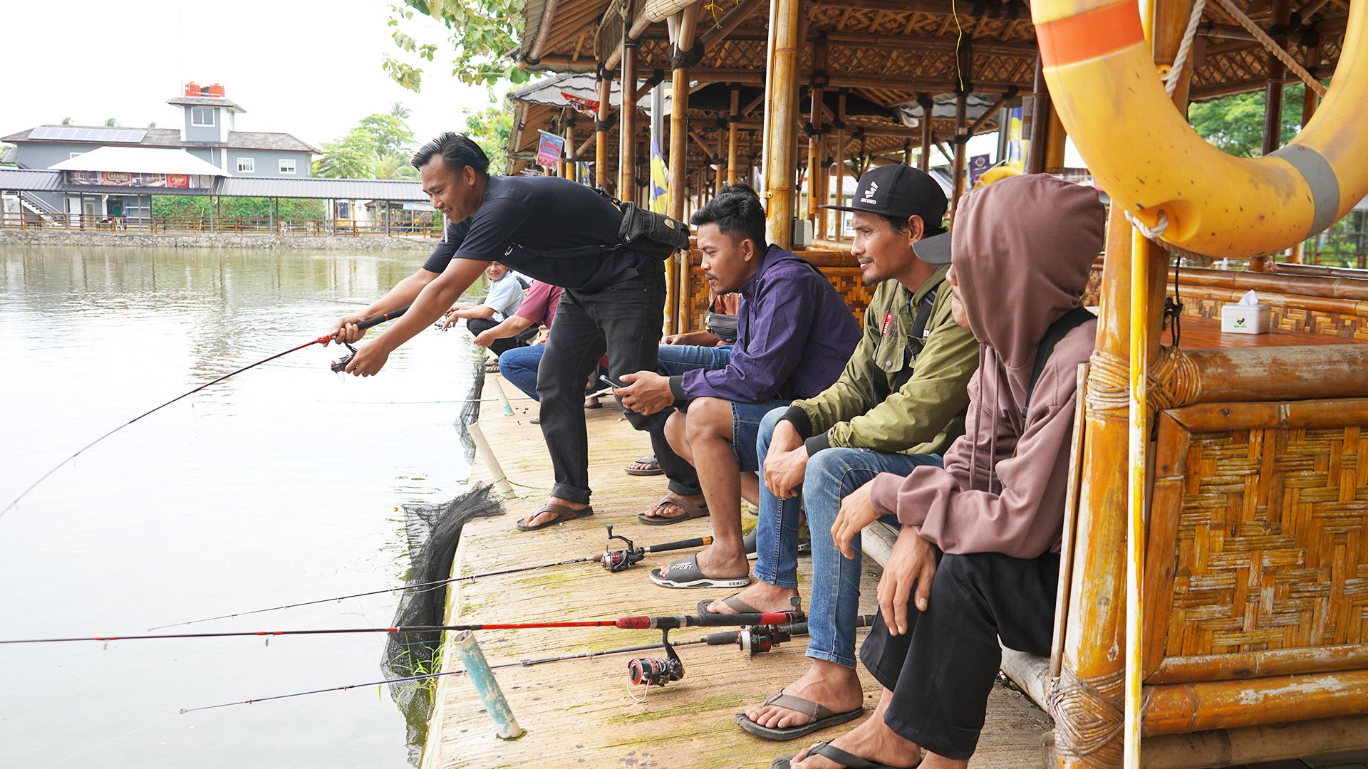 Keseruan Mancing Bersama Teman di Pemancingan Kiloan Terbaik!